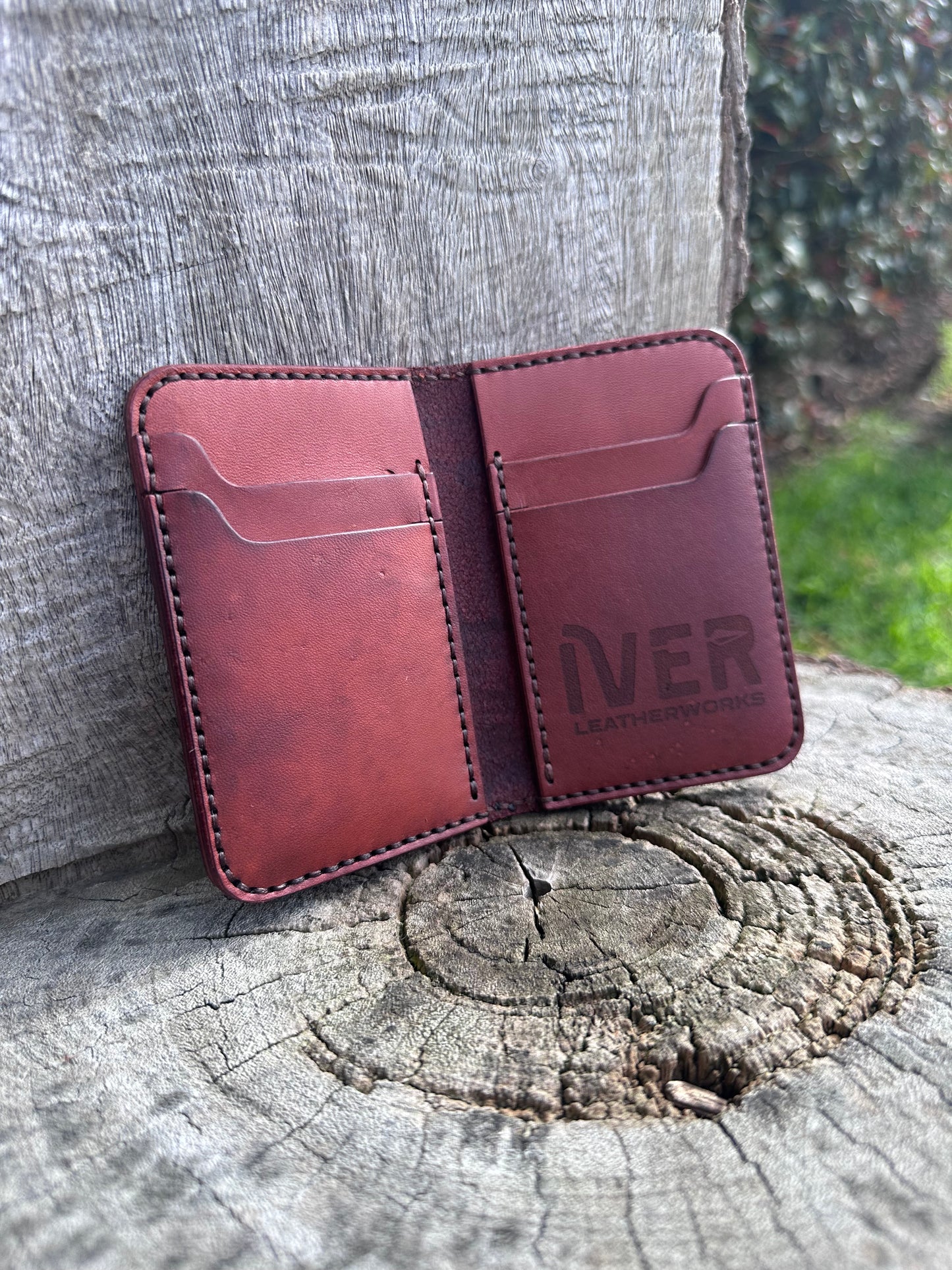 ☄️Comet Vertical Bi-fold wallet